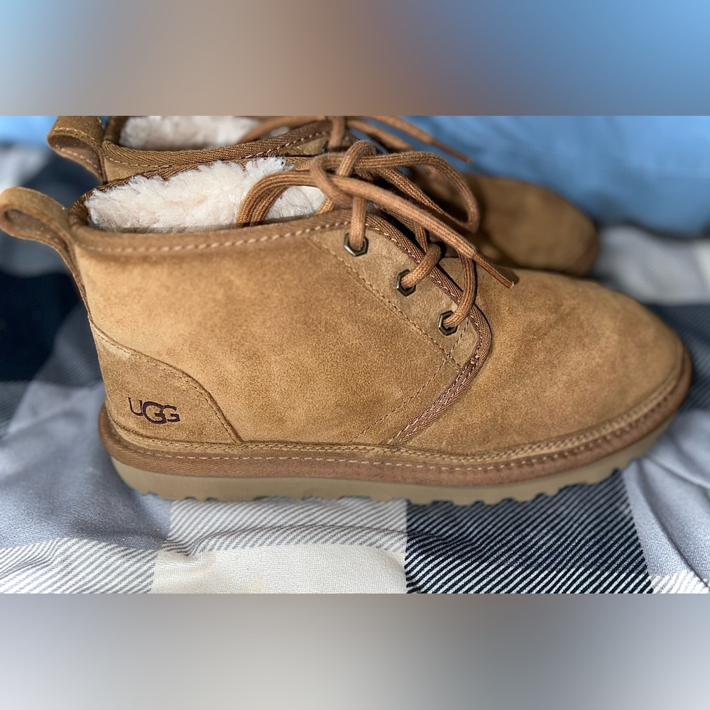 UGG neumel